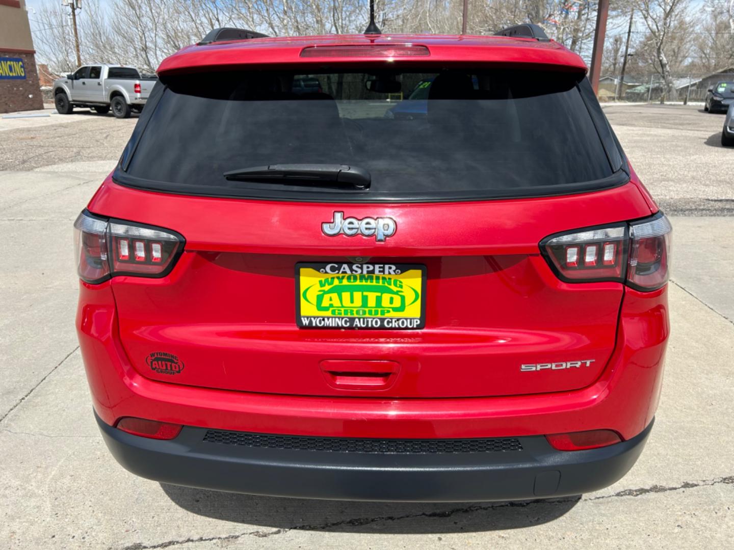 2018 RED /BLACK JEEP COMPASS SPORT (3C4NJCAB3JT) with an 2.4L engine, 6-Speed Manual transmission, located at 3030 CY Ave, Casper, WY, 82604, (307) 265-3830, 42.827816, -106.357483 - Photo#5